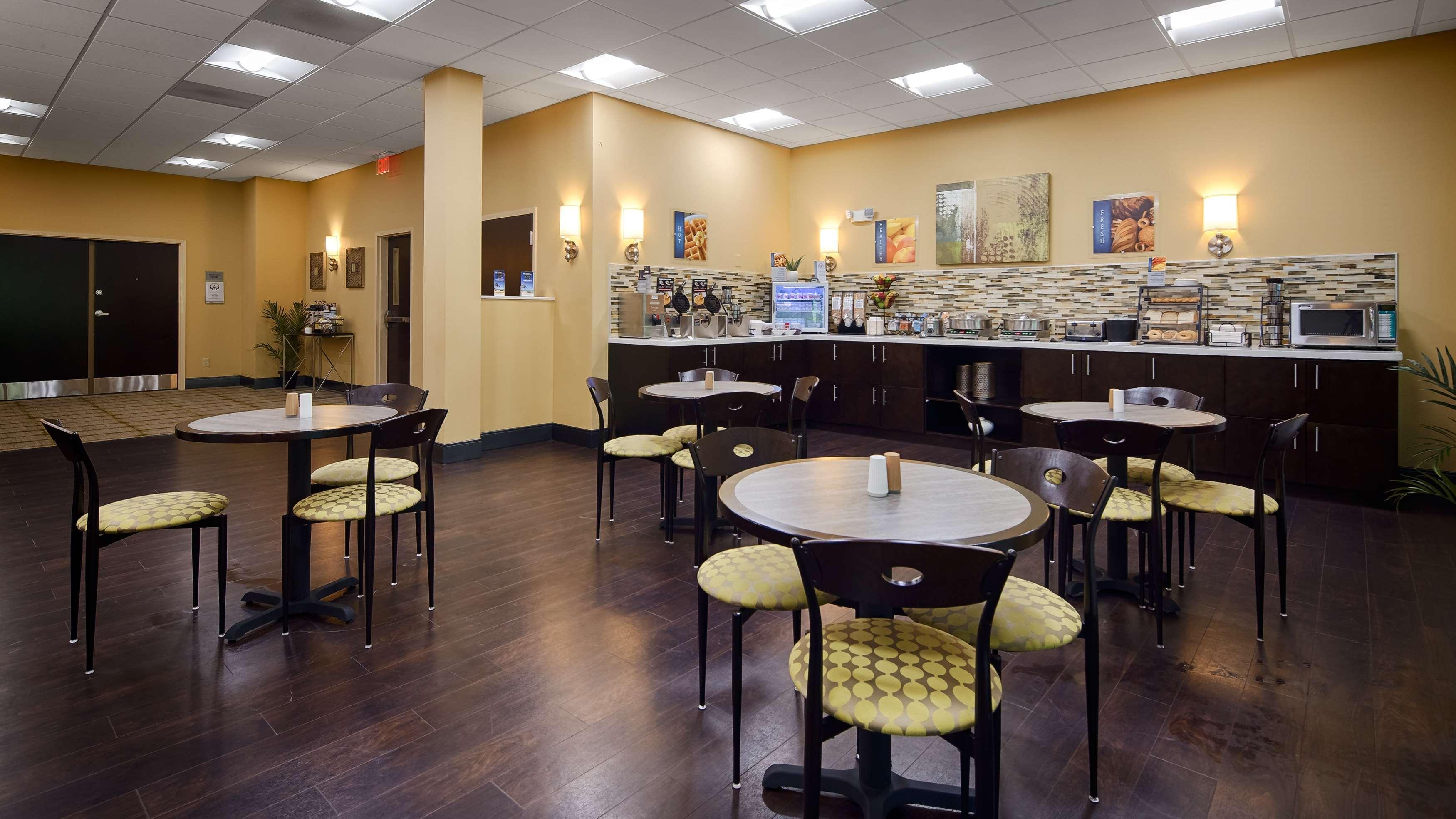 Best Western Plus Thornburg Inn & Suites Zewnętrze zdjęcie