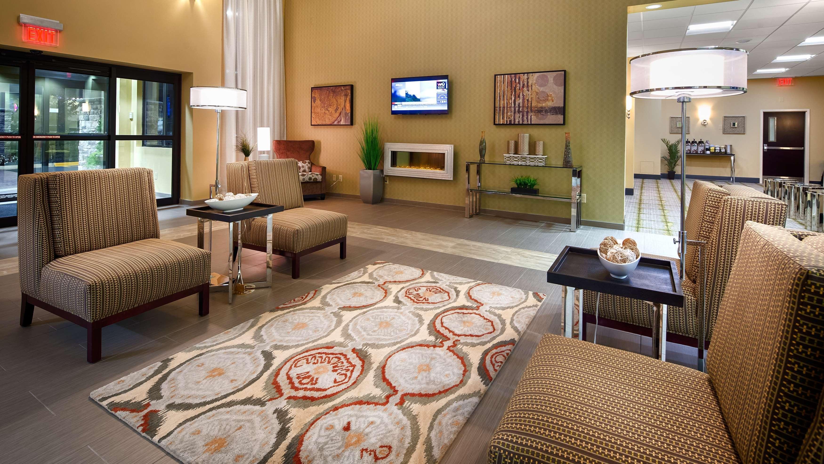Best Western Plus Thornburg Inn & Suites Zewnętrze zdjęcie