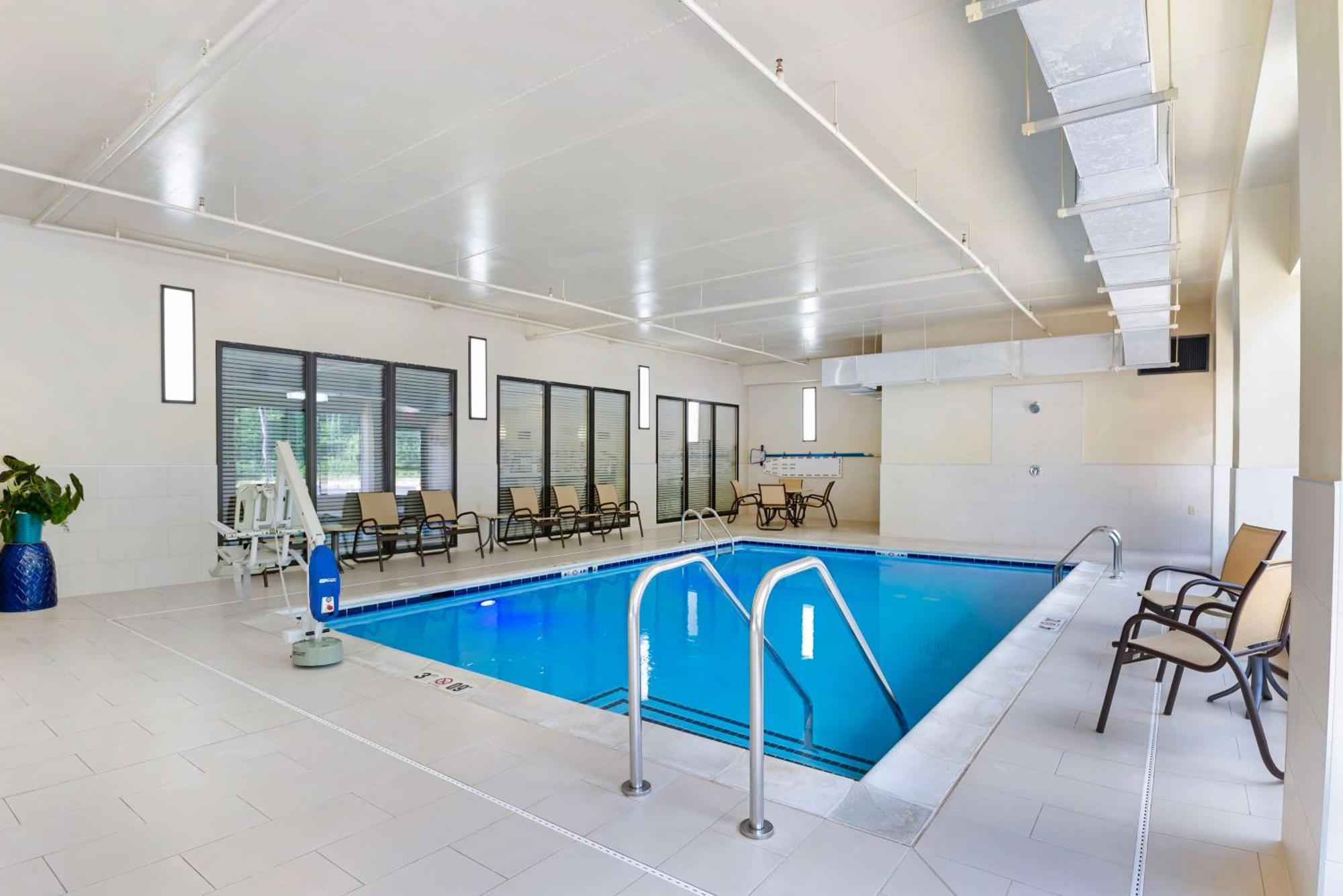 Best Western Plus Thornburg Inn & Suites Zewnętrze zdjęcie